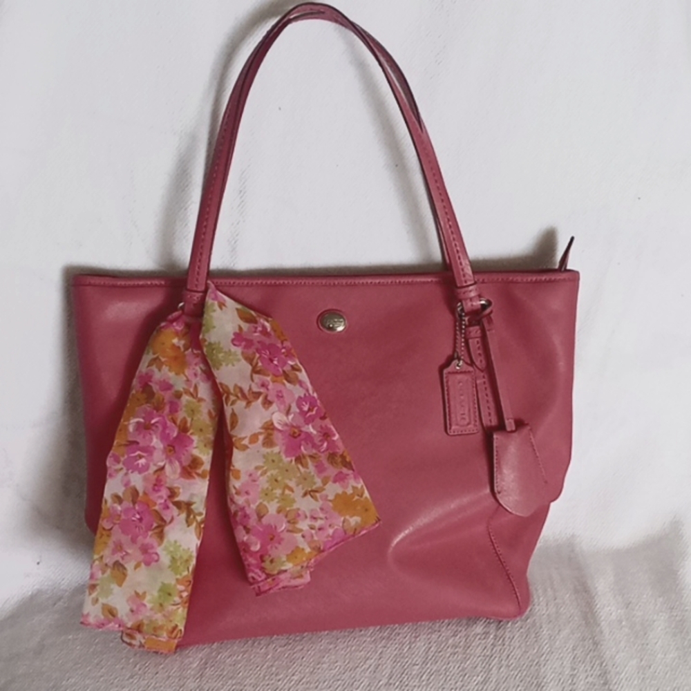GUC Coach Pink Payton Saffiano Leather Shoulder Bag